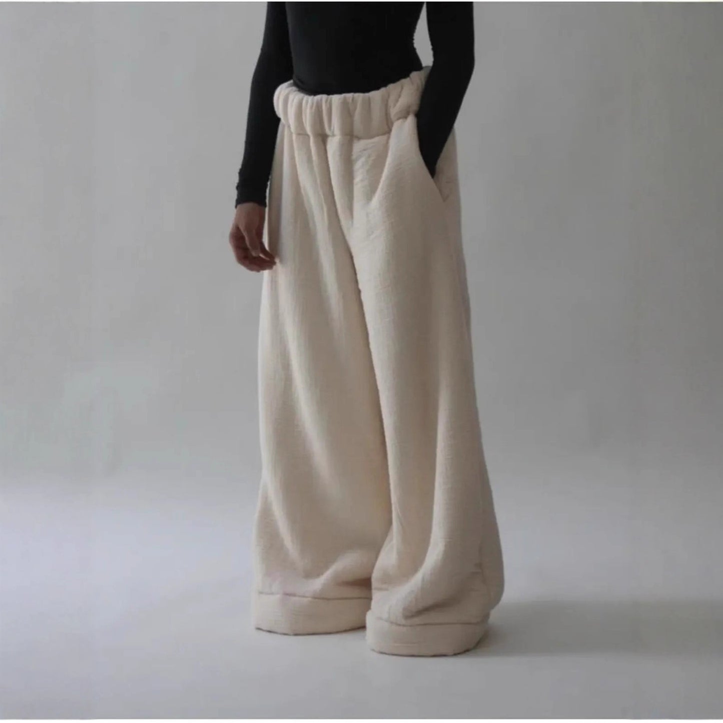 Pantaloni larghi casual da donna in stile street fashion, tinta unita