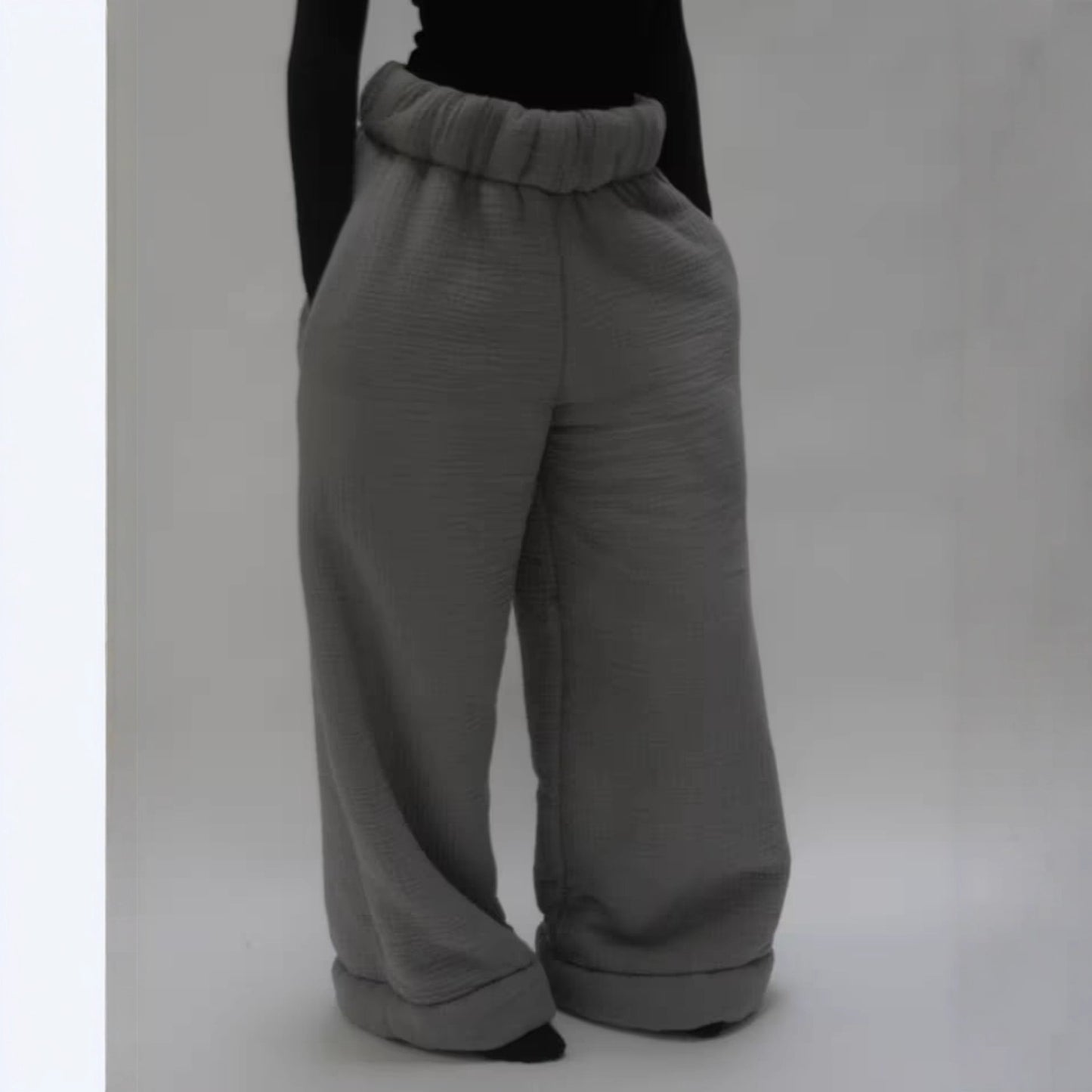 Pantaloni larghi casual da donna in stile street fashion, tinta unita