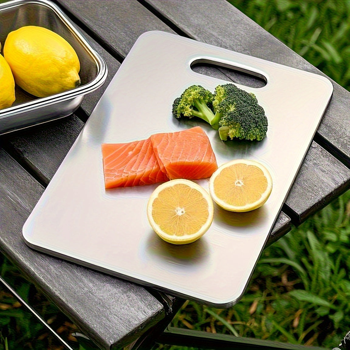Set di 3 taglieri in acciaio al titanio di alta qualità - Acciaio inossidabile alimentare su entrambi i lati, superficie liscia, ideali per l'uso in cucina e in sala da pranzo, resistenti e facili da pulire.