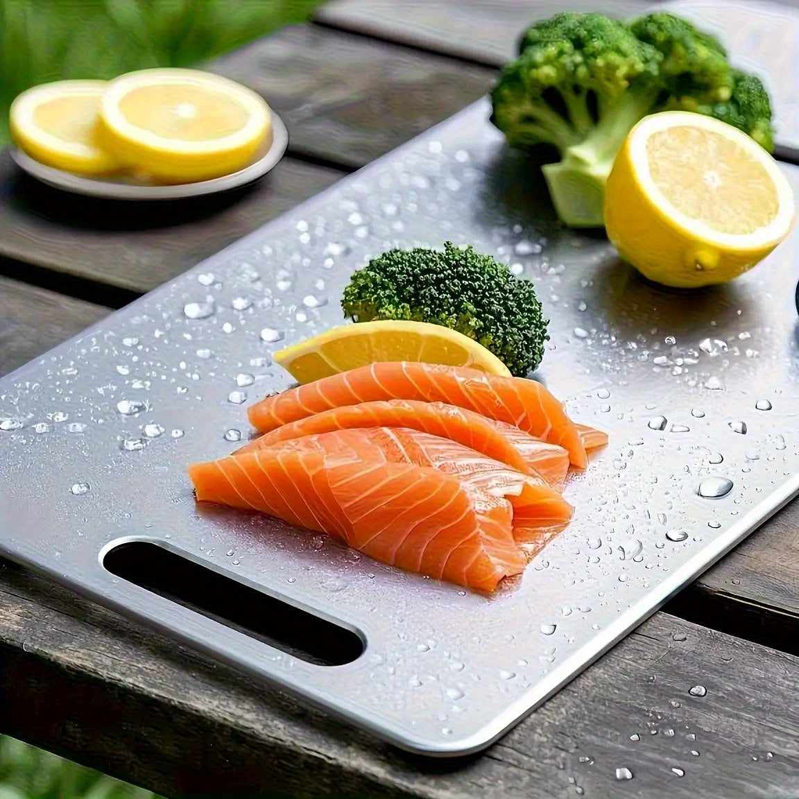 Set di 3 taglieri in acciaio al titanio di alta qualità - Acciaio inossidabile alimentare su entrambi i lati, superficie liscia, ideali per l'uso in cucina e in sala da pranzo, resistenti e facili da pulire.