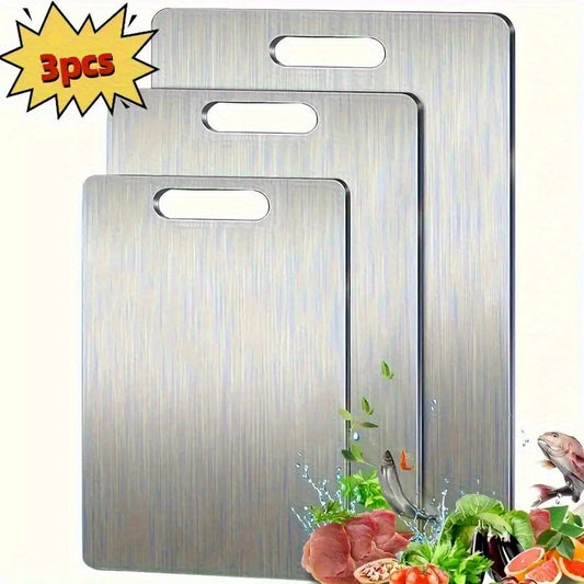 Set di 3 taglieri in acciaio al titanio di alta qualità - Acciaio inossidabile alimentare su entrambi i lati, superficie liscia, ideali per l'uso in cucina e in sala da pranzo, resistenti e facili da pulire.